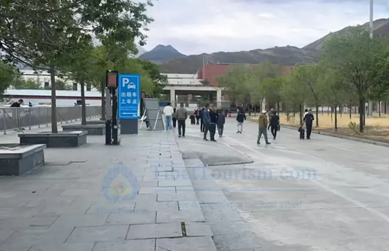 Lhasa Railway Station Pickup Point
