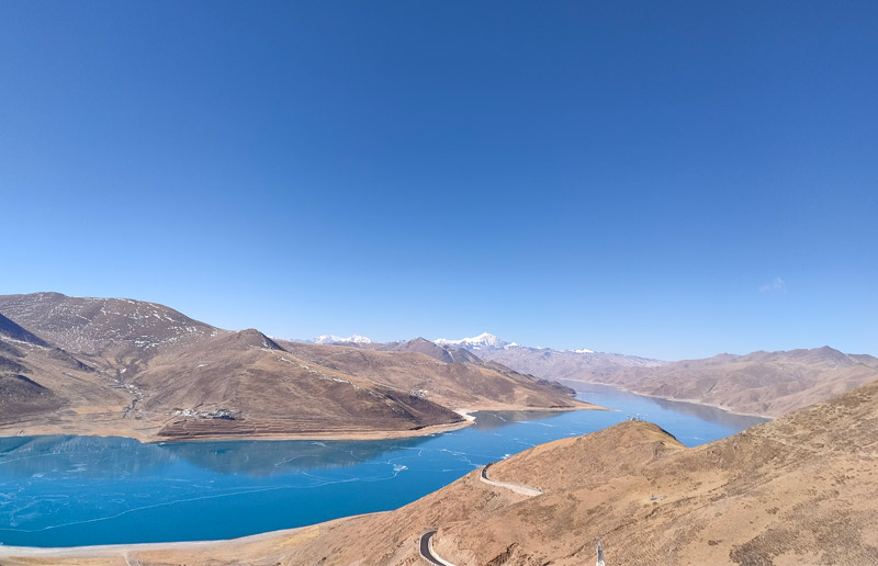 Yamdrok Lake