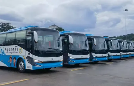 26-Seater Yutong Bus
