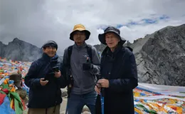 On the road of Kailash Kora
