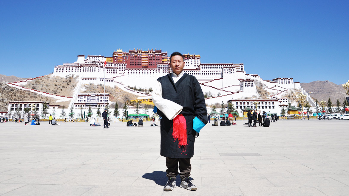 Tibet Horizon Local Tour Guide - Mr. Lhakpa Tsering Tibet Horizon Local Tour Guide - Mr. Lhakpa Tsering