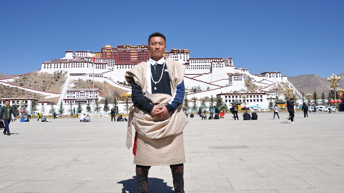 Tibet Horizon Local Tour Guide - Mr. Tseten Namgyal Tibet Horizon Local Tour Guide - Mr. Tseten Namgyal