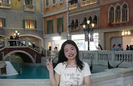 Ms. Dingzhu