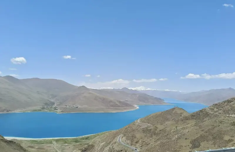 Yamdrok Lake in June