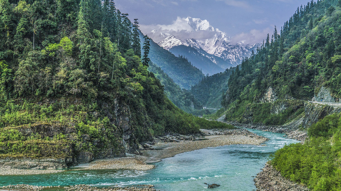 canyon of Parlung Tsangpo