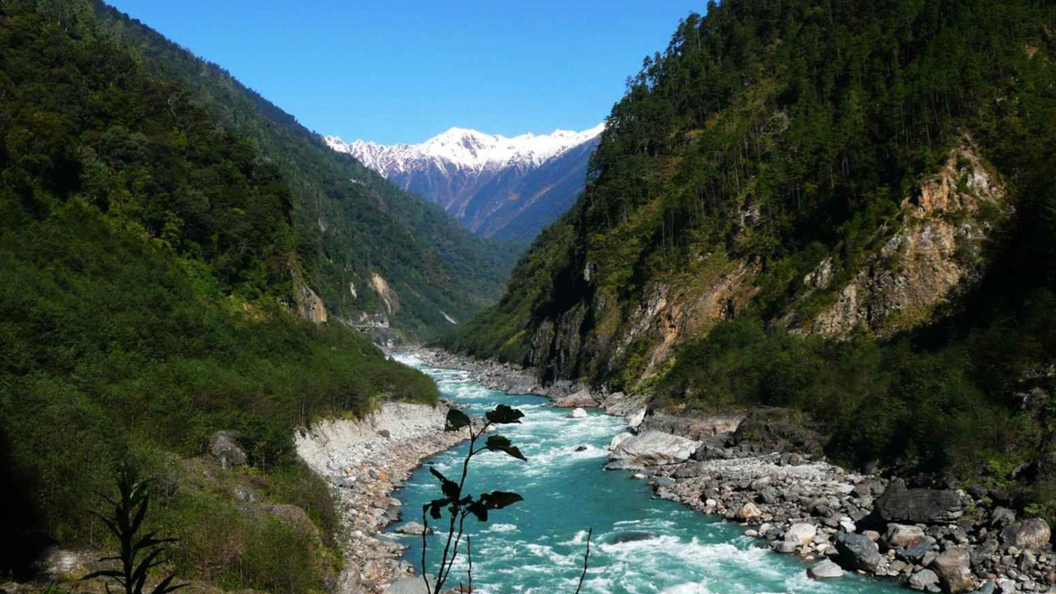 canyon of Parlung Tsangpo