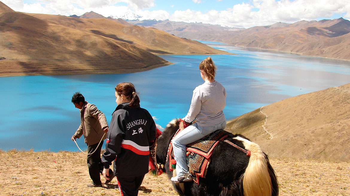 Yamdrok Lake