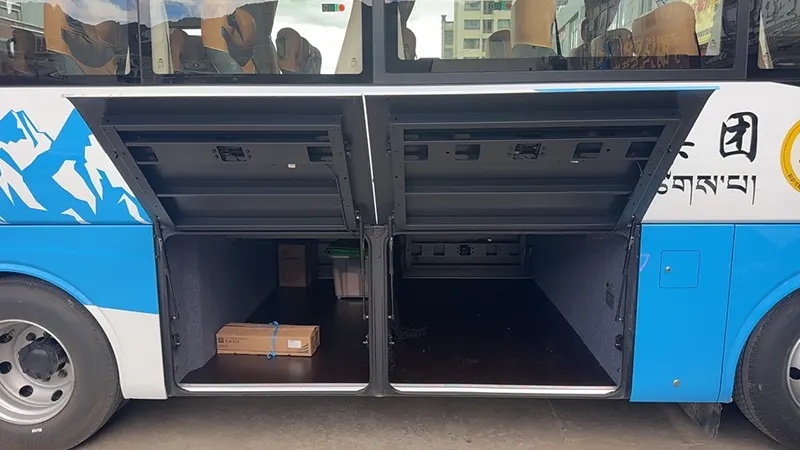 26-Seater Yutong Bus Trunk
