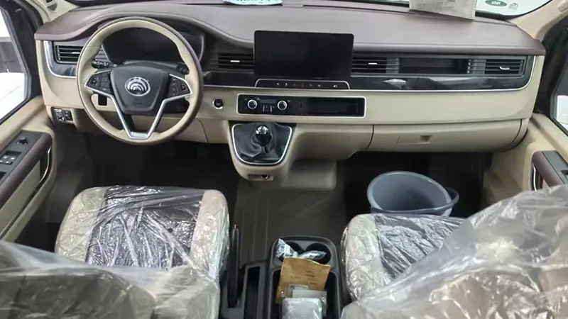 9-Seater Yutong Tianjun Interior
