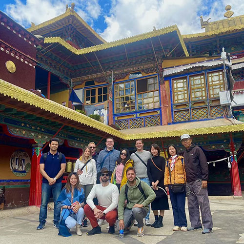 Lhasa and Everest Tour with Rich Historical and Cultural Knowledge
