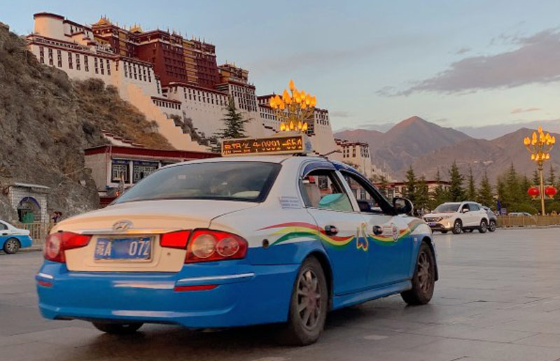 Taxis in Lhasa